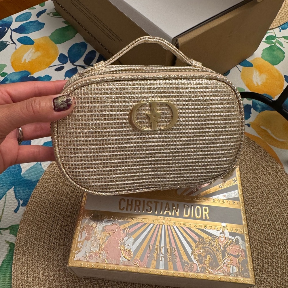 Brand New DIOR Beauty Bag with Minis & Samples!